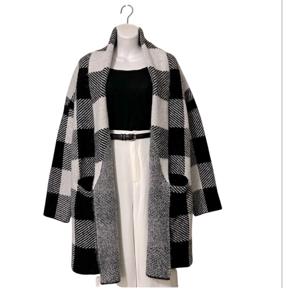 RD Style Women’s Buffalo Plaid Check Black White Knee Length Cardigan Sweater M